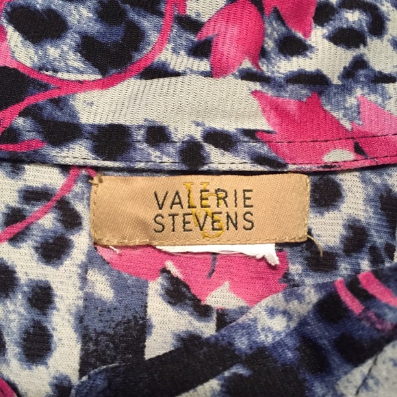 Valerie Stevens Floral Blouse - Picture 2 of 4